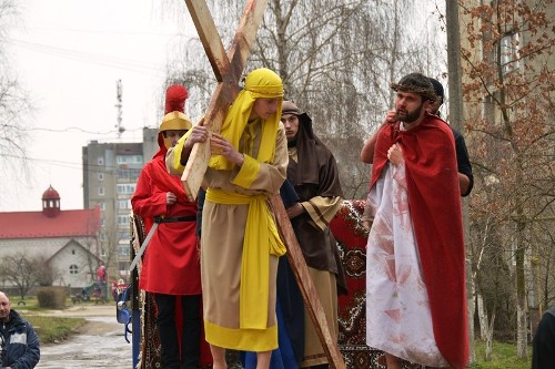 У Коломиї, відбулась театралізована Хресна дорога.(ФОТО)